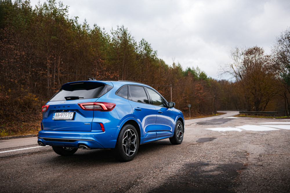 Ford Kuga 2,5 Duratec HEV AWD